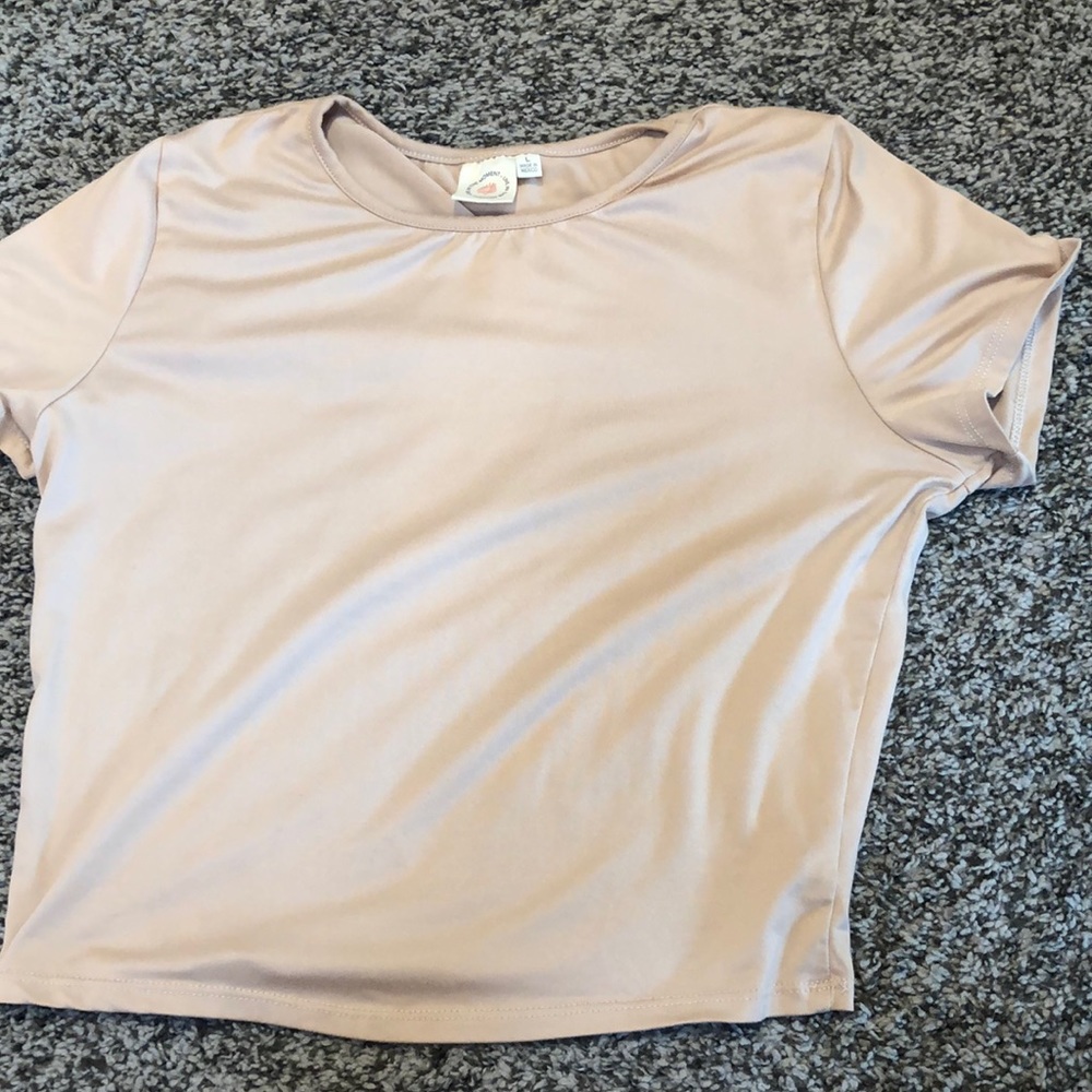 pinky beige cropped tee